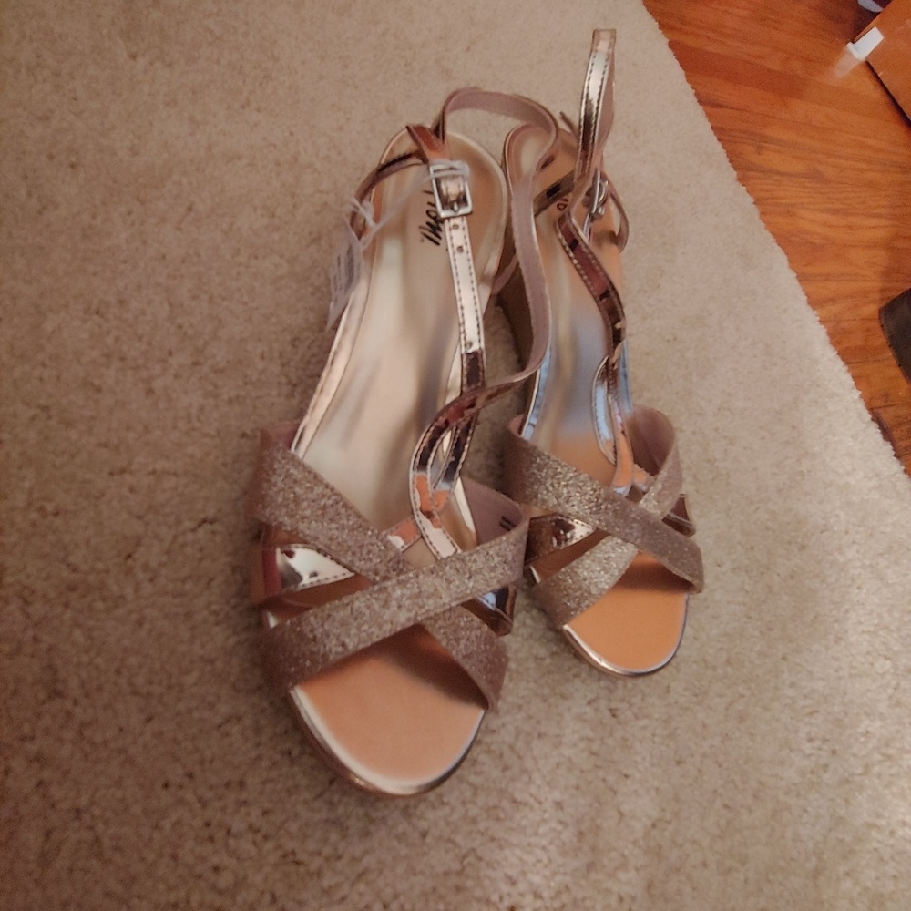 Short heels - Picture 8 of 8